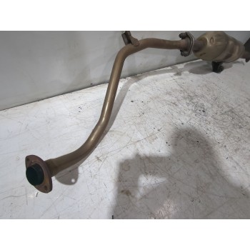 Recambio de tubo escape central para toyota auris (_e15_) 1.33 dual-vvti (nre150_) referencia OEM IAM 174200Y010  