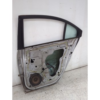 Recambio de puerta trasera derecha para nissan primera hatchback (p12) 1.6 referencia OEM IAM 82100BA030  