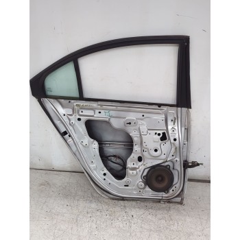 Recambio de puerta trasera izquierda para nissan primera hatchback (p12) 1.6 referencia OEM IAM 82101BA030  
