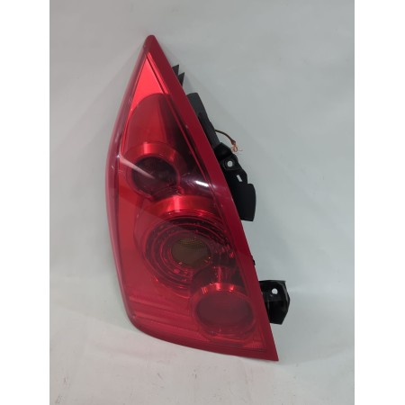 Recambio de piloto trasero izquierdo para nissan primera hatchback (p12) 1.6 referencia OEM IAM 26555AU21B  