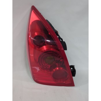 Recambio de piloto trasero izquierdo para nissan primera hatchback (p12) 1.6 referencia OEM IAM 26555AU21B  