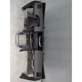 Recambio de salpicadero para nissan primera hatchback (p12) 1.6 referencia OEM IAM 68200AV600/68200AV620  