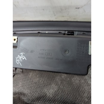 Recambio de salpicadero para nissan primera hatchback (p12) 1.6 referencia OEM IAM 68200AV600/68200AV620  