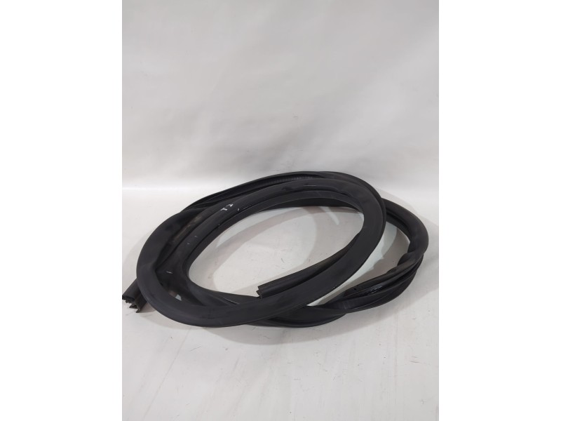 Recambio de gomas contorno puerta para nissan primera hatchback (p12) 1.6 referencia OEM IAM 76924AV600  