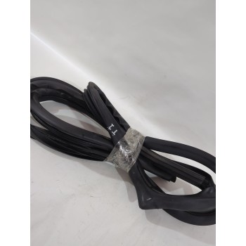 Recambio de gomas contorno puerta para nissan primera hatchback (p12) 1.6 referencia OEM IAM 76924AV600  