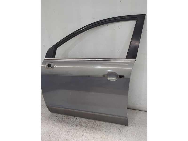 Recambio de puerta delantera izquierda para chevrolet captiva (c100, c140) 2.2 d referencia OEM IAM 42352069  