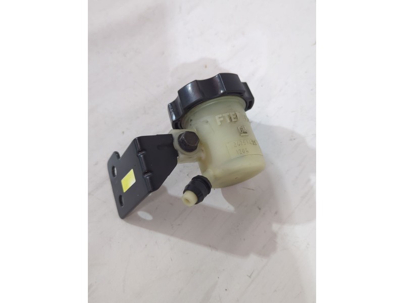 Recambio de deposito aceite para chevrolet captiva (c100, c140) 2.2 d referencia OEM IAM 24257425  