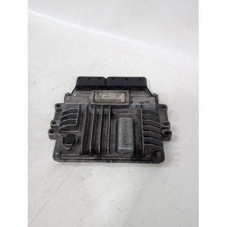 Recambio de centralita motor uce para chevrolet captiva (c100, c140) 2.2 d referencia OEM IAM 25187592  