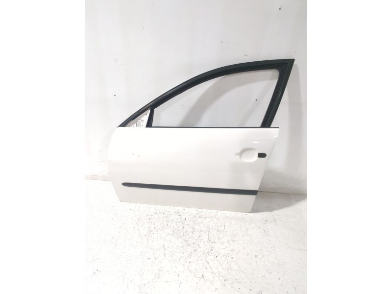Recambio de puerta delantera izquierda para seat ibiza iii (6l1) 1.4 tdi referencia OEM IAM 6L4831055S  