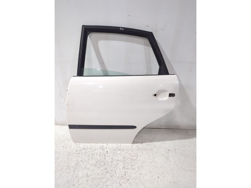 Recambio de puerta trasera izquierda para seat ibiza iii (6l1) 1.4 tdi referencia OEM IAM 6L4833055T  