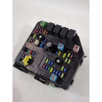 CAJA RELES / FUSIBLES 95202005 