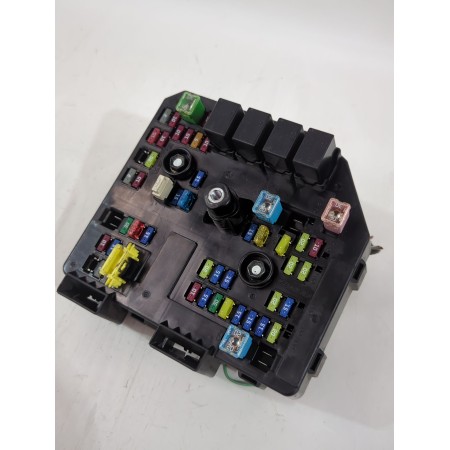 Recambio de caja reles / fusibles para chevrolet captiva (c100, c140) 2.2 d referencia OEM IAM 95202005  