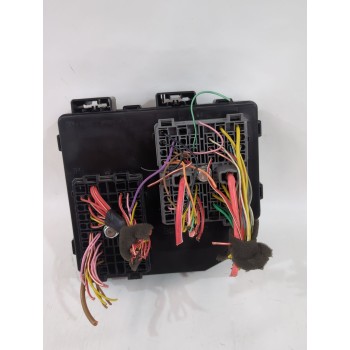 Recambio de caja reles / fusibles para chevrolet captiva (c100, c140) 2.2 d referencia OEM IAM 95202005  