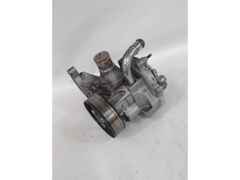 Recambio de bomba agua para chevrolet captiva (c100, c140) 2.2 d referencia OEM IAM 25186662  