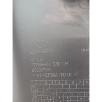 Recambio de guarnecido puerta trasera izquierda para chevrolet captiva (c100, c140) 2.2 d referencia OEM IAM 96630793  