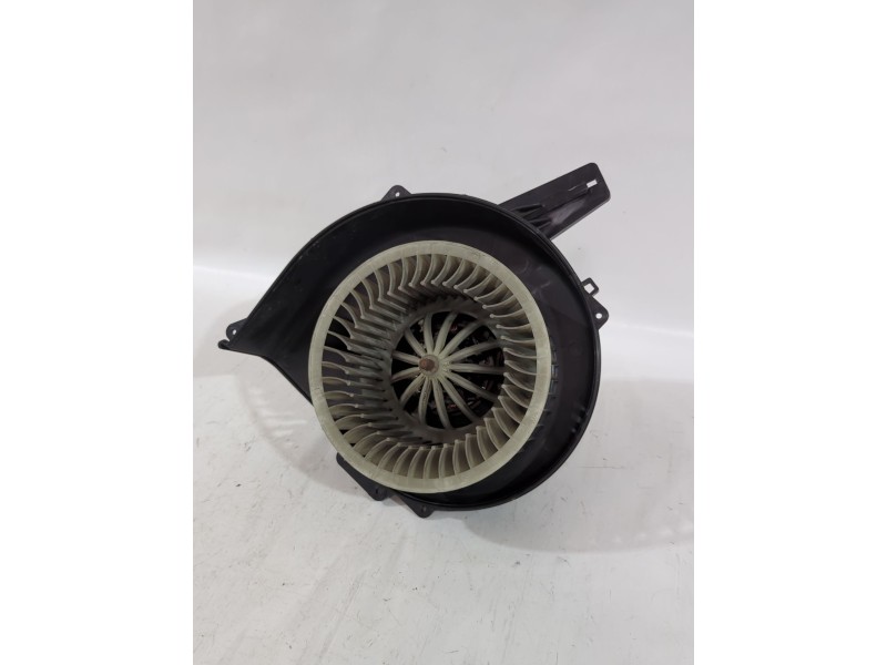 Recambio de motor calefaccion para seat ibiza iii (6l1) 1.4 tdi referencia OEM IAM 6Q1819015G  