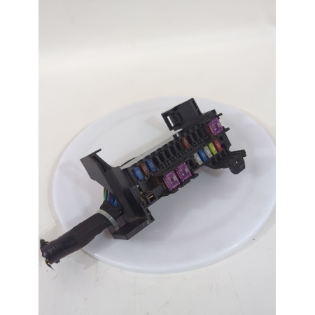 Recambio de caja reles / fusibles para mazda 6 station wagon (gj, gl) 2.2 d referencia OEM IAM 7154052630  