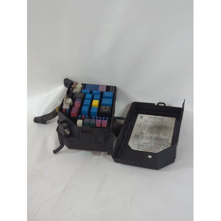 Recambio de caja reles / fusibles para hyundai tucson (jm) 2.0 crdi referencia OEM IAM 912262E120/N912262E12002  