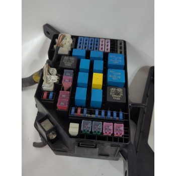 Recambio de caja reles / fusibles para hyundai tucson (jm) 2.0 crdi referencia OEM IAM 912262E120/N912262E12002  