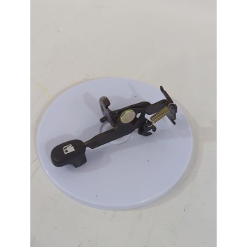 Recambio de tirador tapa combustible para hyundai tucson (jm) 2.0 crdi referencia OEM IAM 811302E000  