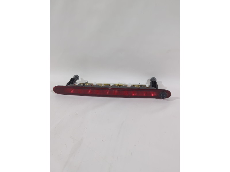 Recambio de luz de freno para suzuki sx4 s-cross (jy) 1.4 t (akk 414) referencia OEM IAM 3581063J0  