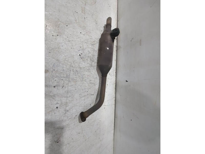 Recambio de tubo escape trasero para toyota auris (_e15_) 1.33 dual-vvti (nre150_) referencia OEM IAM 174300D401  