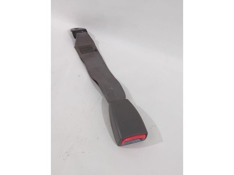 Recambio de enganche cinturon trasero central para hyundai tucson (jm) 2.0 crdi referencia OEM IAM 898402E100DD  