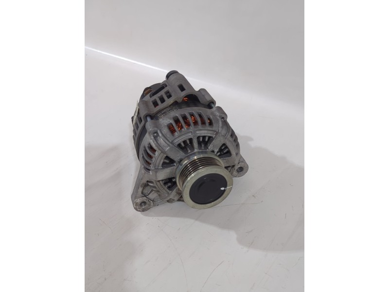 Recambio de alternador para hyundai tucson (jm) 2.0 crdi referencia OEM IAM 3730027013  