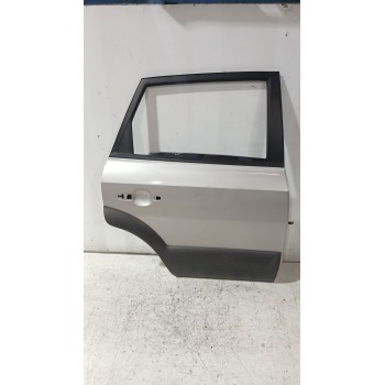 Recambio de puerta trasera derecha para hyundai tucson (jm) 2.0 crdi referencia OEM IAM 770042E020  