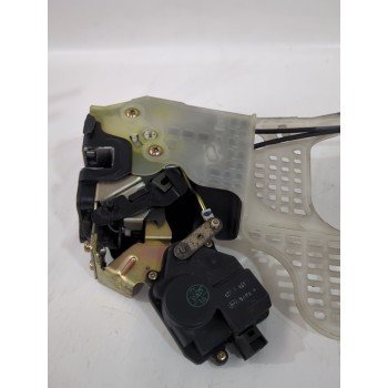 Recambio de cerradura puerta trasera izquierda para hyundai tucson (jm) 2.0 crdi referencia OEM IAM 814102E000  