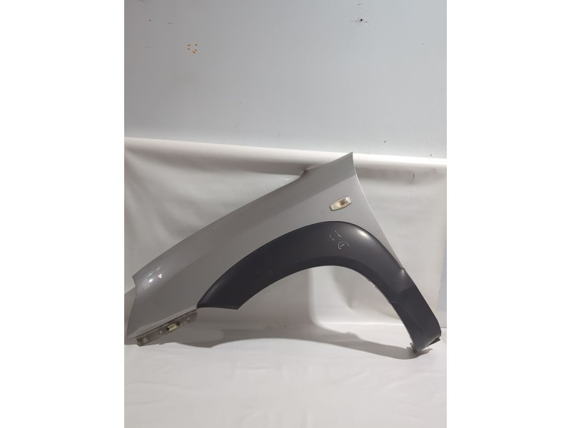 Recambio de aleta delantera izquierda para hyundai tucson (jm) 2.0 crdi referencia OEM IAM 663112E100  