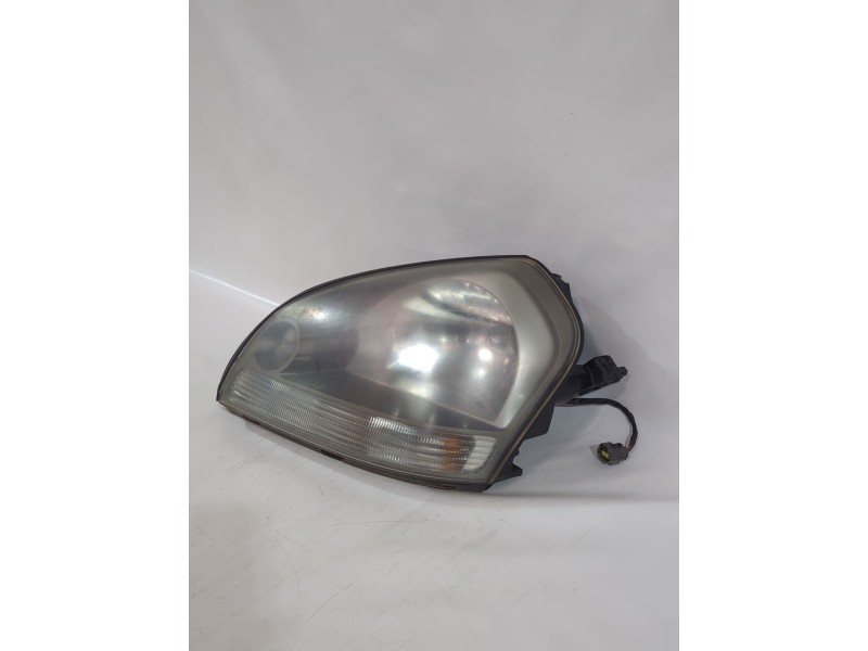 Recambio de faro izquierdo para hyundai tucson (jm) 2.0 crdi referencia OEM IAM 921012E010  