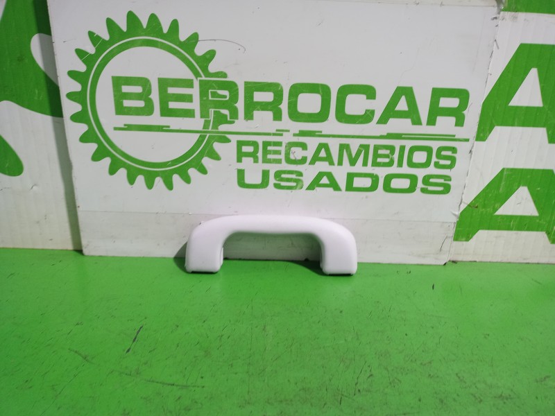 Recambio de asidero techo delantero derecho para opel corsa e expression referencia OEM IAM 5001470005  