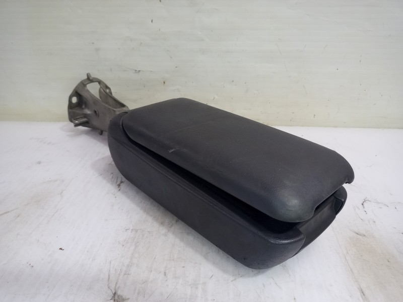 Recambio de apoyabrazos central para mercedes-benz clase a (w168) 170 cdi (168.009) referencia OEM IAM A1686800019  