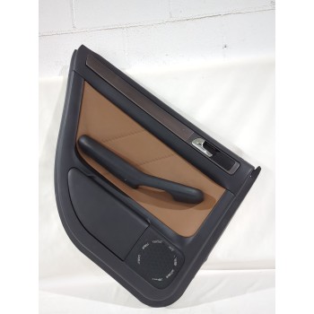 GUARNECIDO PUERTA TRASERA IZQUIERDA 4B0867305 