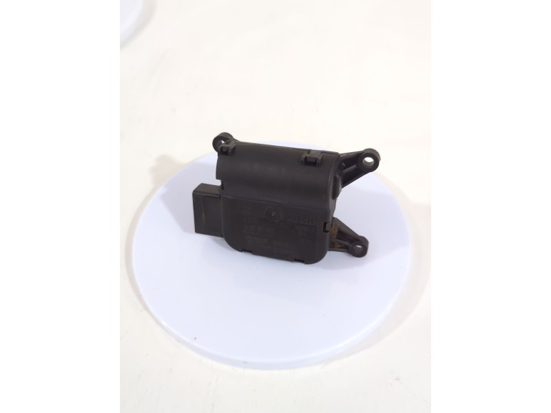 Recambio de motor apertura trampilla para audi a4 b6 (8e2) 2.0 referencia OEM IAM 8E1820511D  