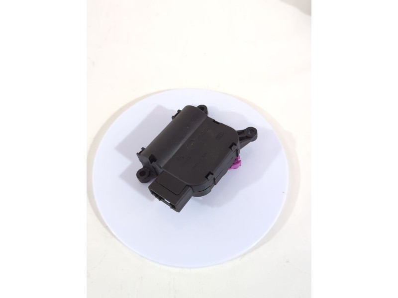 Recambio de motor apertura trampilla para audi a4 b6 (8e2) 2.0 referencia OEM IAM 8E1820511A  
