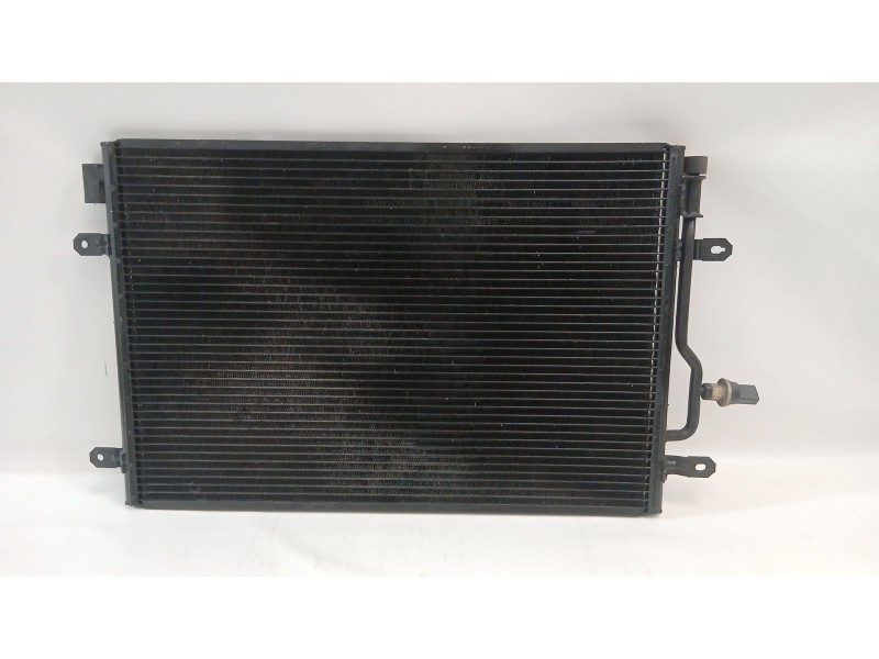 Recambio de condensador / radiador aire acondicionado para audi a4 b6 (8e2) 2.0 referencia OEM IAM 8E0260401B  