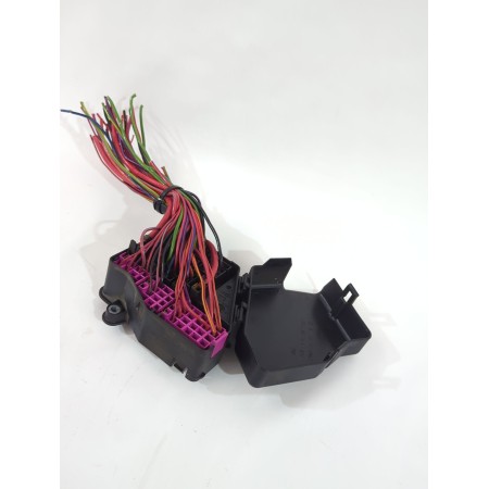 Recambio de caja reles / fusibles para audi a4 b6 (8e2) 2.0 referencia OEM IAM 8D1941824  