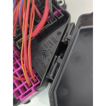 Recambio de caja reles / fusibles para audi a4 b6 (8e2) 2.0 referencia OEM IAM 8D1941824  