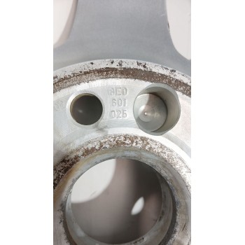 Recambio de llanta para audi a4 b6 (8e2) 2.0 referencia OEM IAM 8E0601025  