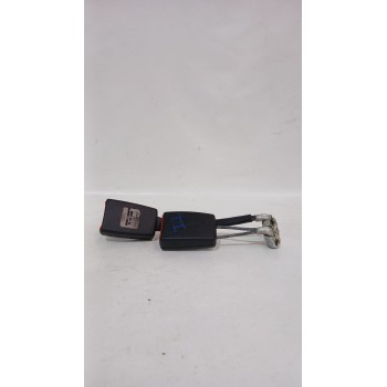 Recambio de enganche cinturon trasero izquierdo para audi a6 c5 (4b2, 4b4) 2.5 tdi referencia OEM IAM 8D0857739D01C  