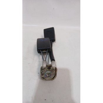 Recambio de enganche cinturon trasero izquierdo para audi a6 c5 (4b2, 4b4) 2.5 tdi referencia OEM IAM 8D0857739D01C  