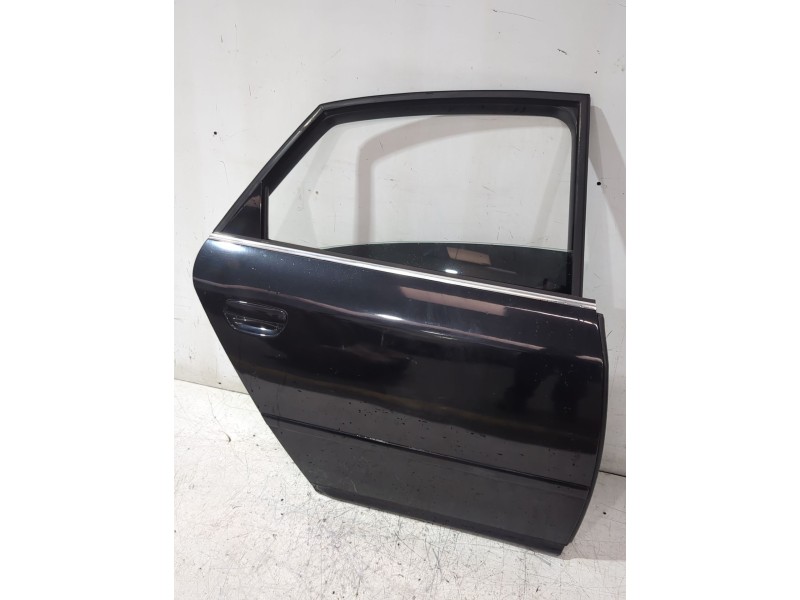 Recambio de puerta trasera derecha para audi a6 c5 (4b2, 4b4) 2.5 tdi referencia OEM IAM 4B0833052  