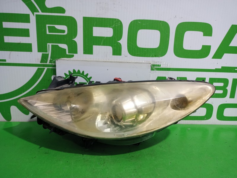Recambio de faro izquierdo para peugeot 307 berlina (s2) 1.6 16v hdi referencia OEM IAM 43175748  