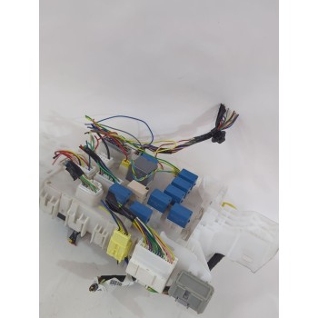 Recambio de caja reles / fusibles para suzuki sx4 s-cross (jy) 1.4 t (akk 414) referencia OEM IAM AA1A4881  