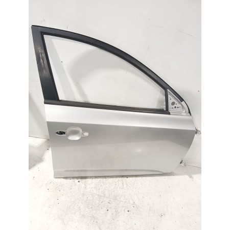 Recambio de puerta delantera derecha para kia cee´d hatchback (ed) 1.6 crdi 90 referencia OEM IAM 760041H000  