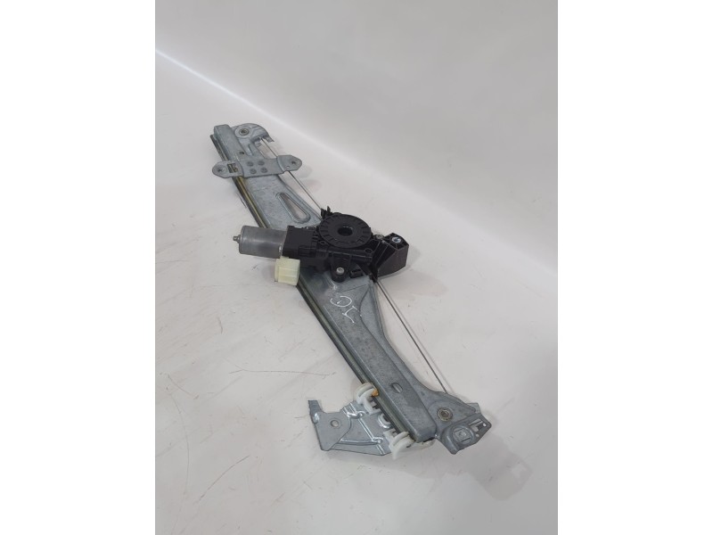 Recambio de elevalunas delantero izquierdo para suzuki sx4 s-cross (jy) 1.4 t (akk 414) referencia OEM IAM 8340261M11000  
