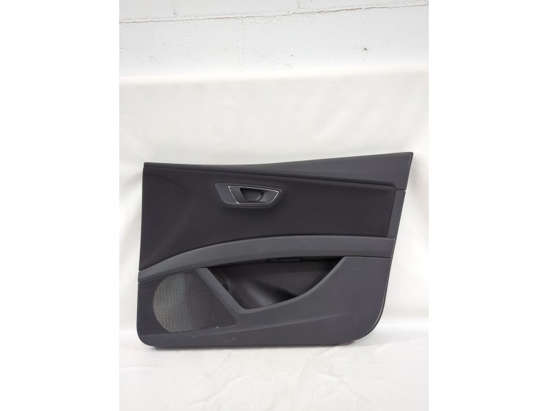 Recambio de guarnecido puerta delantera derecha para seat leon (5f1) 1.6 tdi referencia OEM IAM 5F4867132  