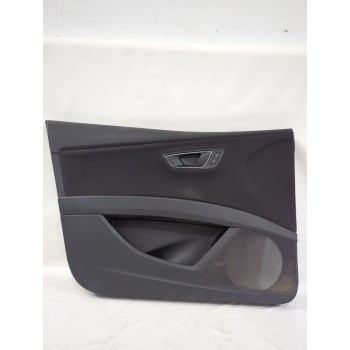 GUARNECIDO PUERTA DELANTERA IZQUIERDA 5F4867131 